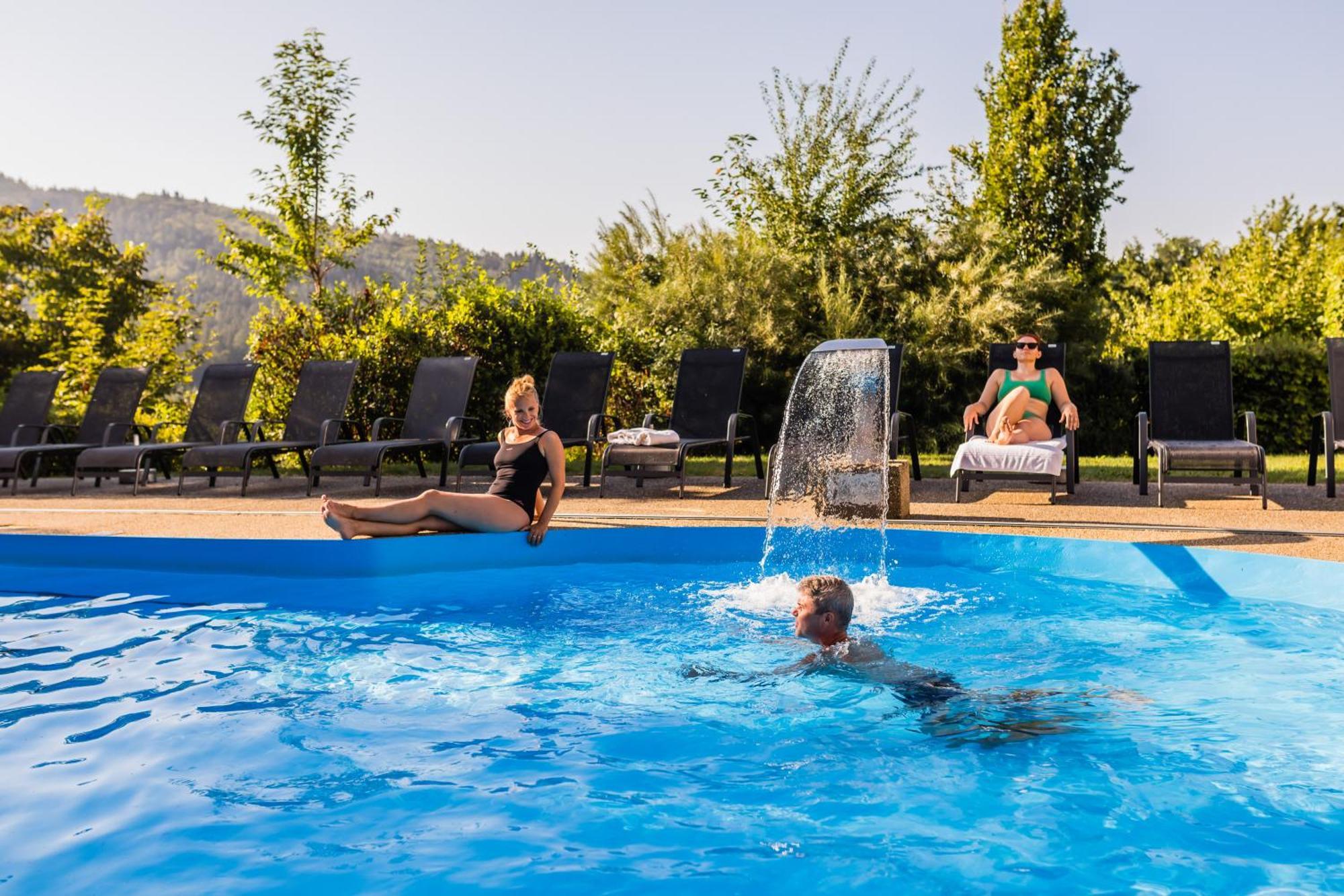 Lazensky A Wellness Hotel Nivamare 鲁哈科维斯 外观 照片