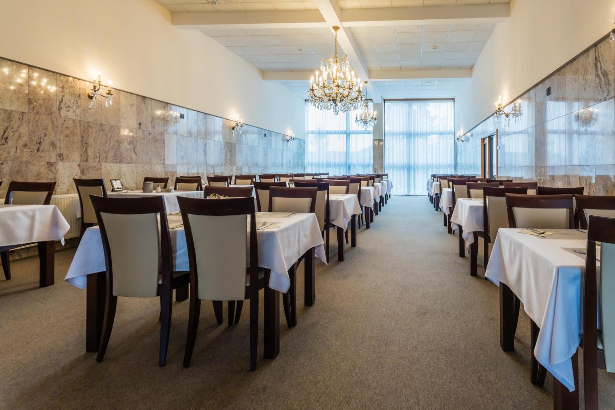 Lazensky A Wellness Hotel Nivamare 鲁哈科维斯 外观 照片