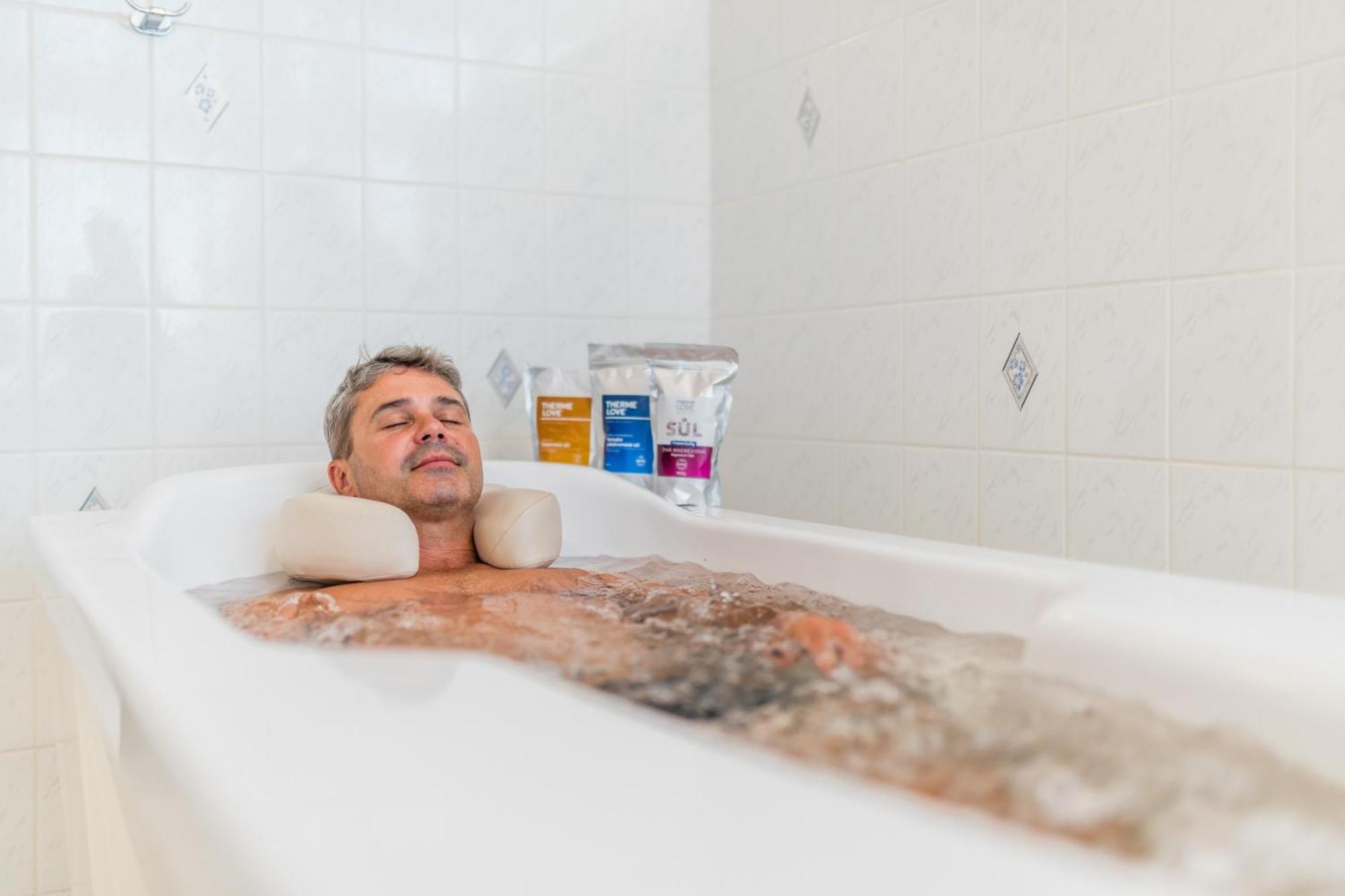 Lazensky A Wellness Hotel Nivamare 鲁哈科维斯 外观 照片