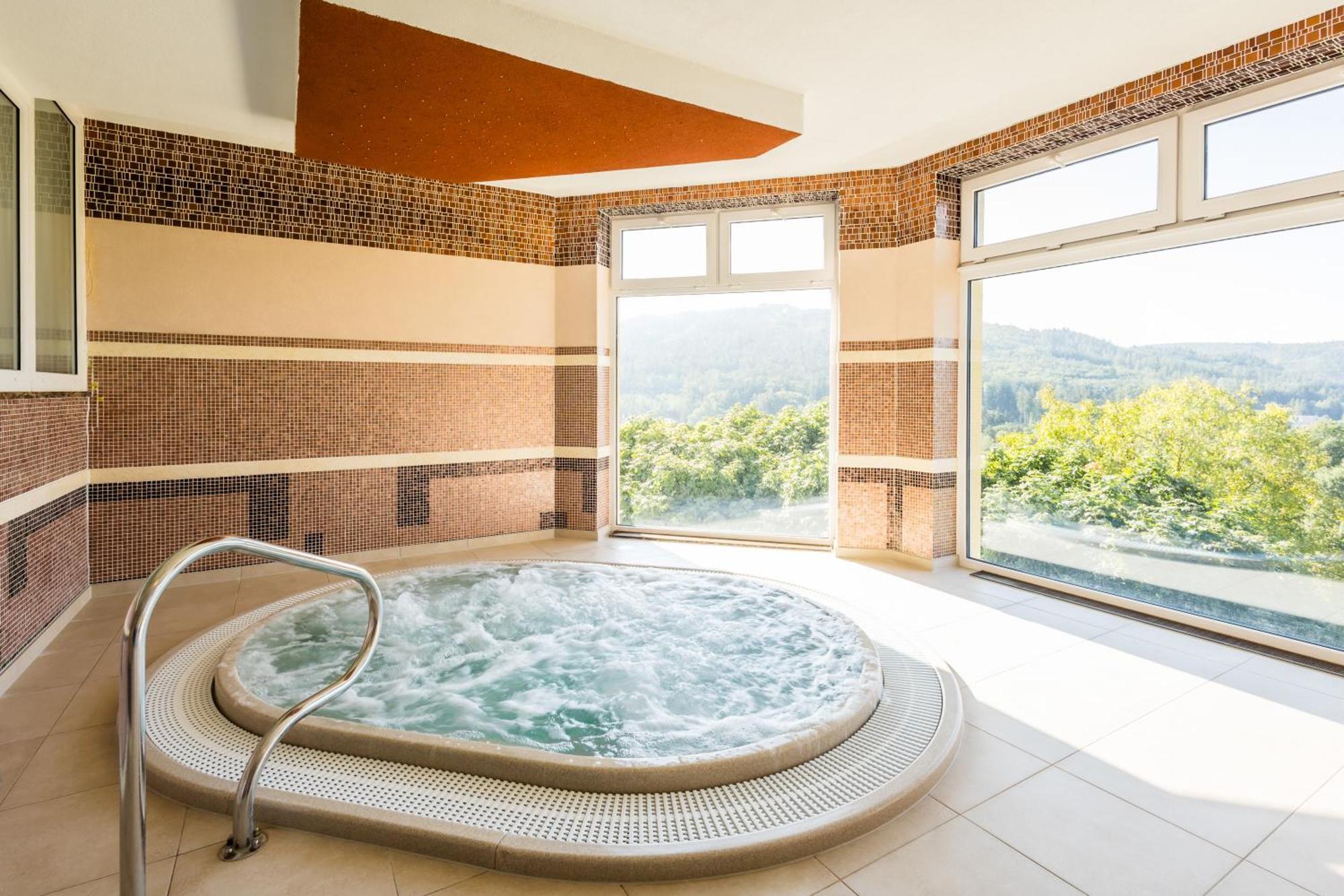 Lazensky A Wellness Hotel Nivamare 鲁哈科维斯 外观 照片