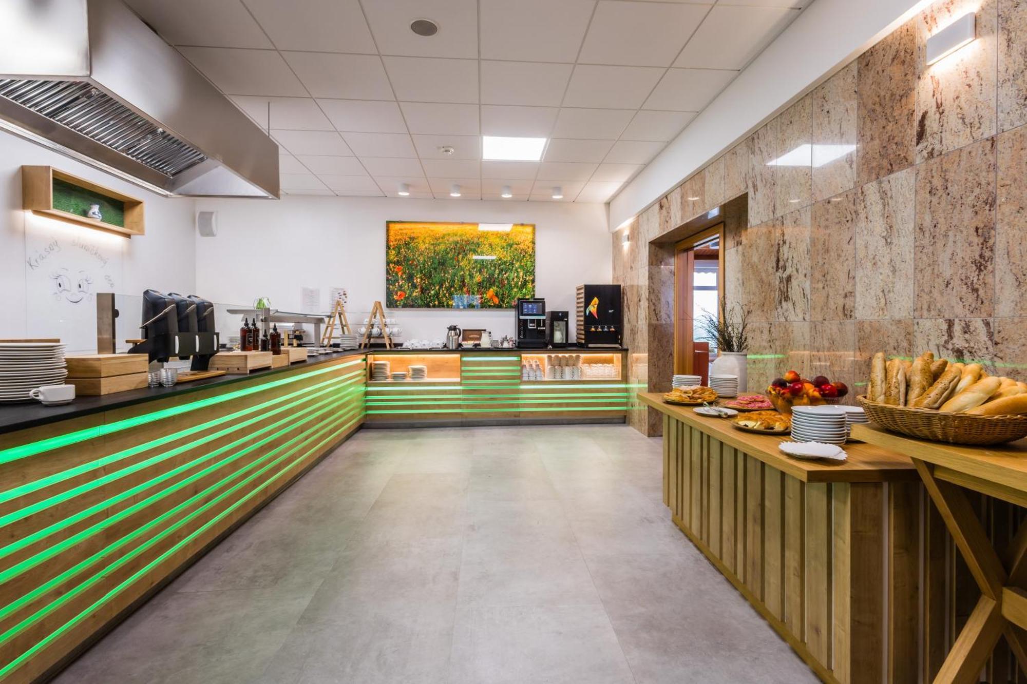 Lazensky A Wellness Hotel Nivamare 鲁哈科维斯 外观 照片